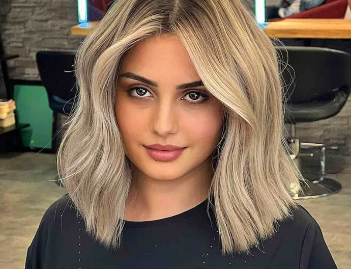 taglio capelli donna minimalista