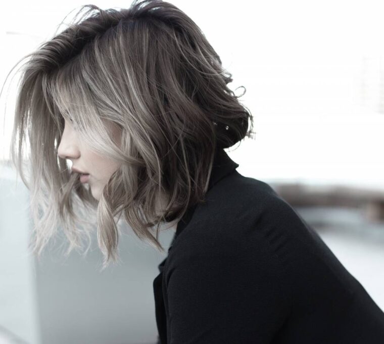 taglio capelli donna over 60 long bob